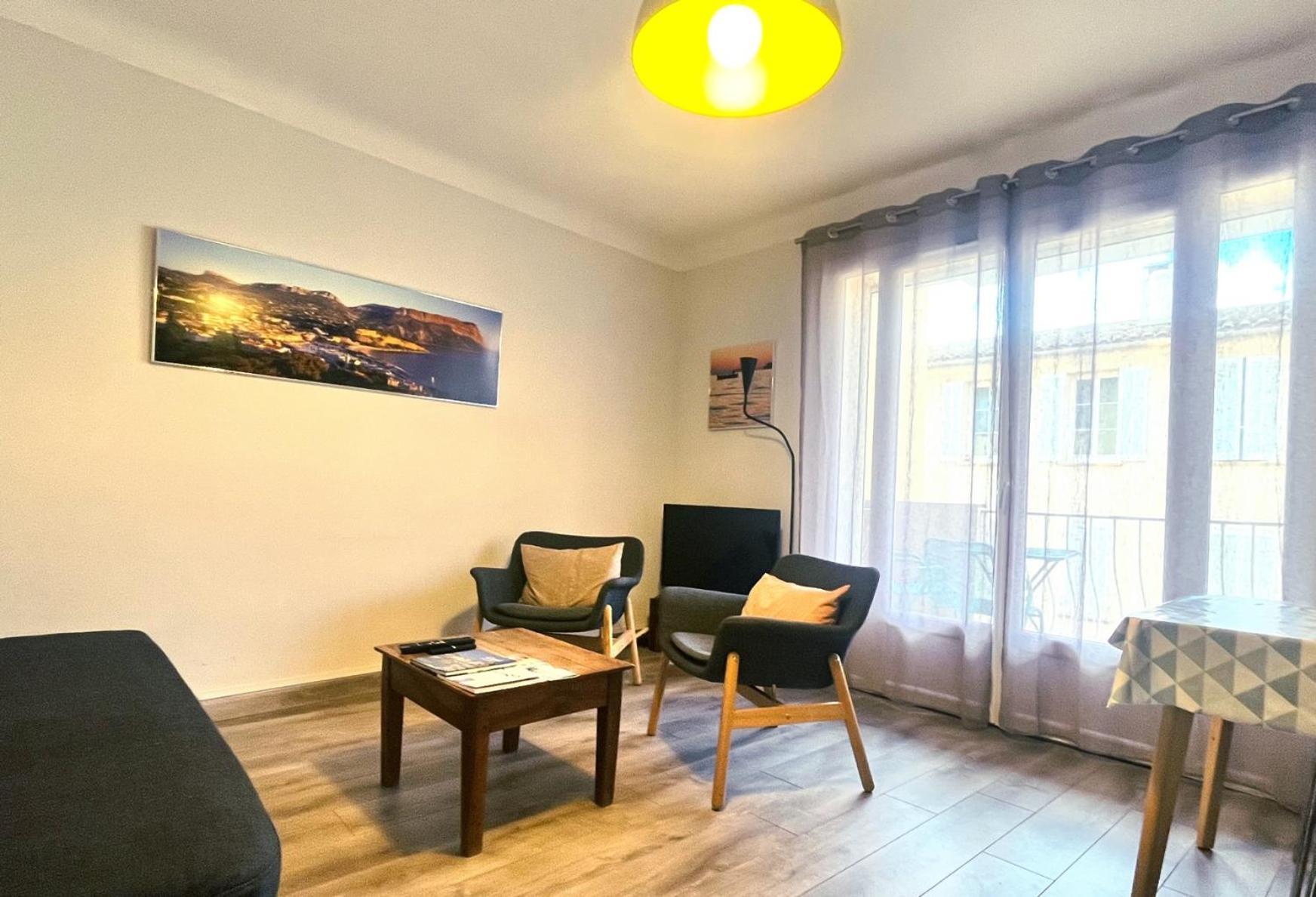 Le 13 Apartment *